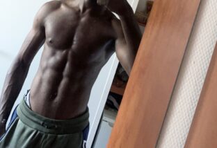 Jeune black musclé offre plan cul sur Nantes