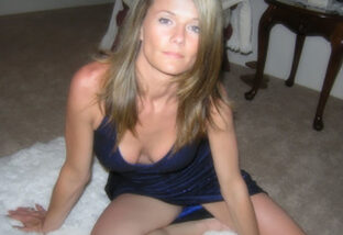 Femme de 38 ans à Nantes cherche plan cul doux et respectueux (2)